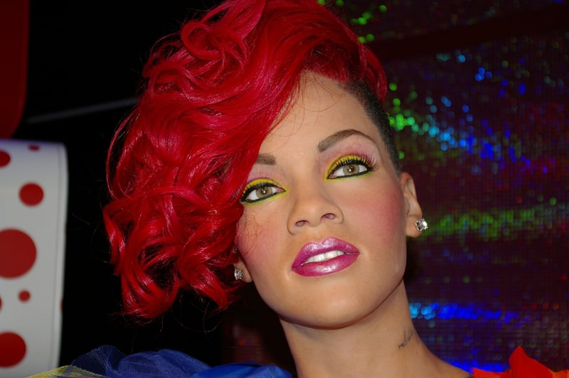 Rihanna's Bold Makeup